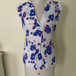 CAbi “Violet Top” White, Blue and Violet Ruffled Cap Sleeve Blouse